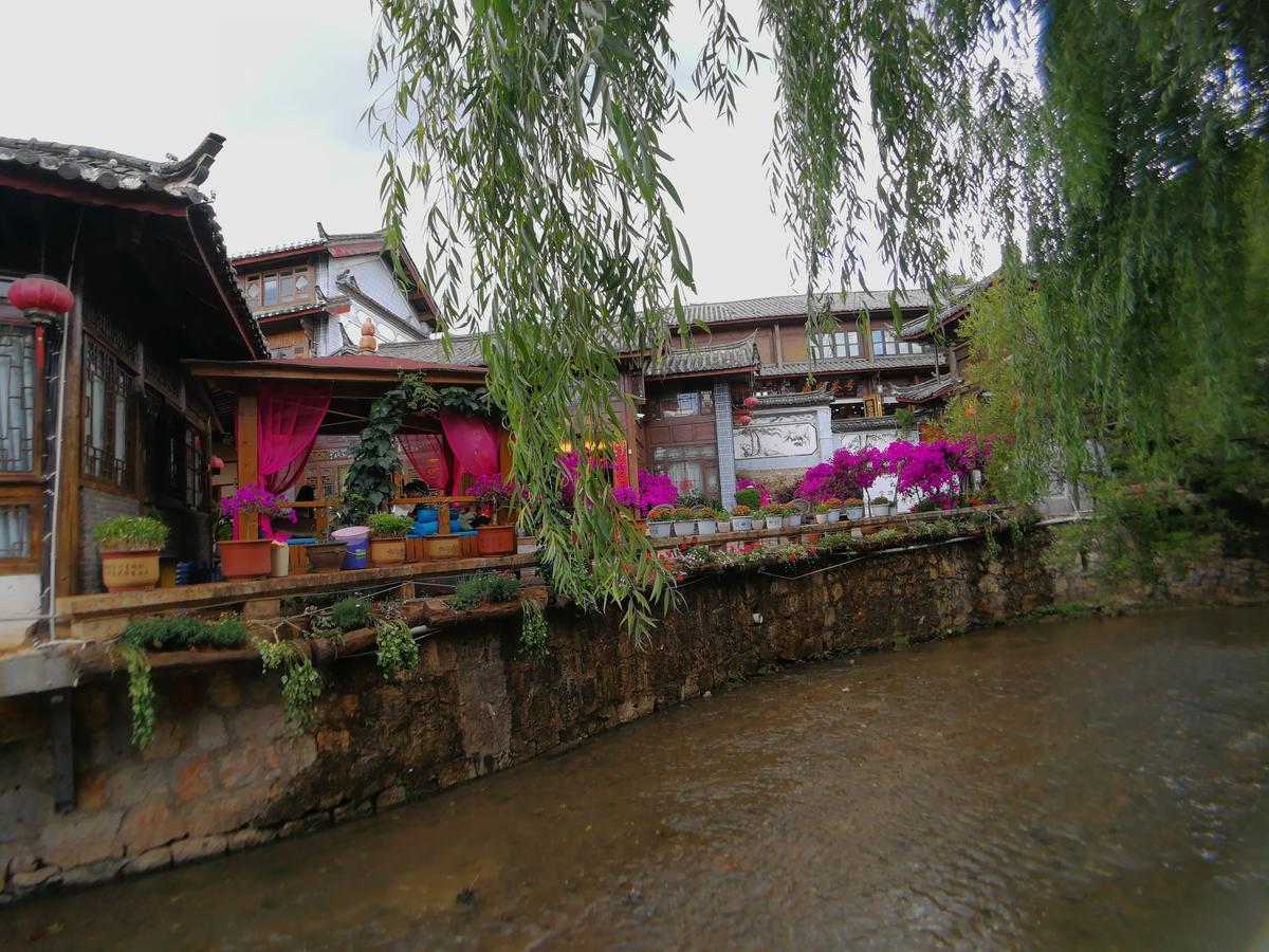 Love Cloud Boutique Chain Hotel In The Water Side ลี่เจียง ภายนอก รูปภาพ